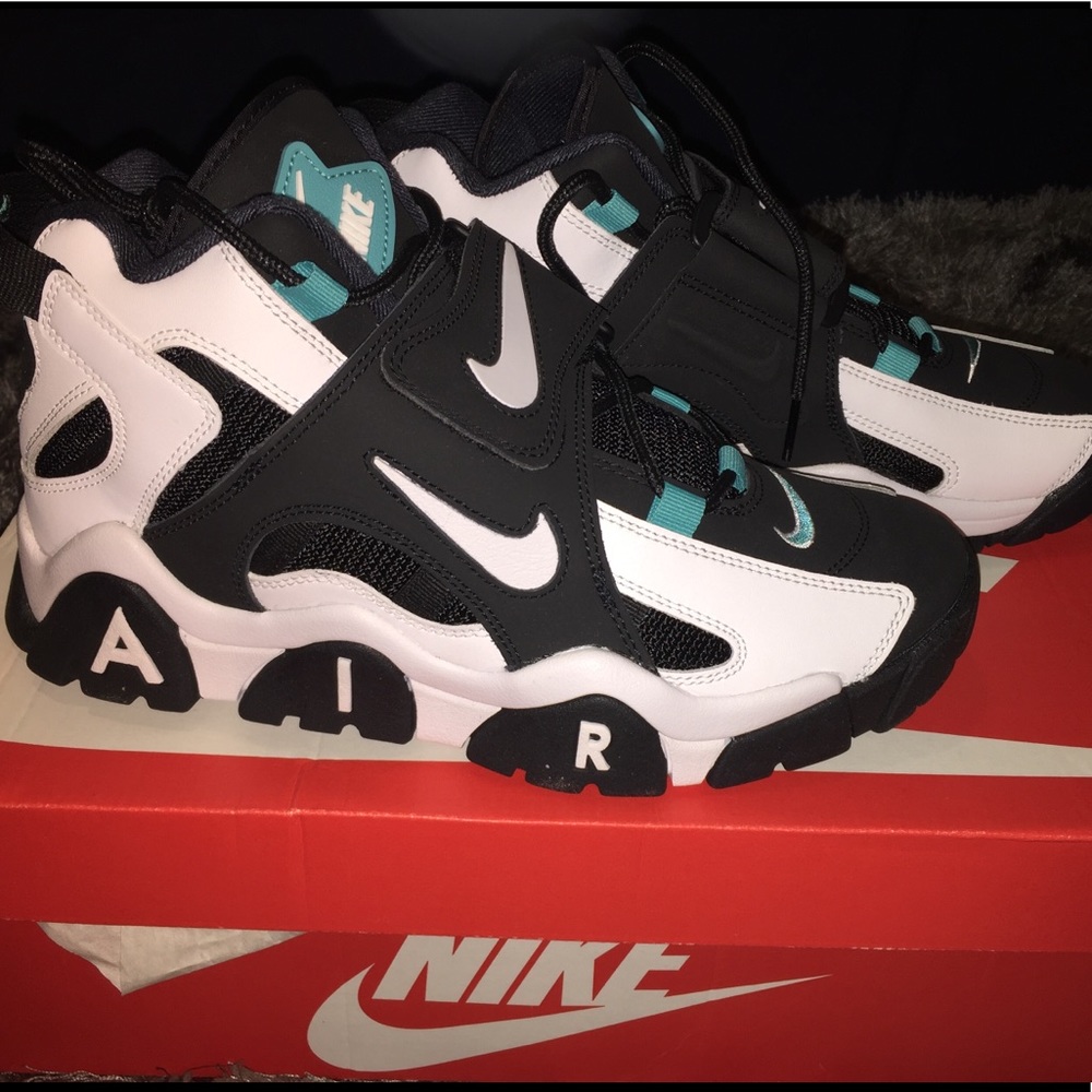 🛑SOLD🛑 Nike air barrage mid men’s shoes